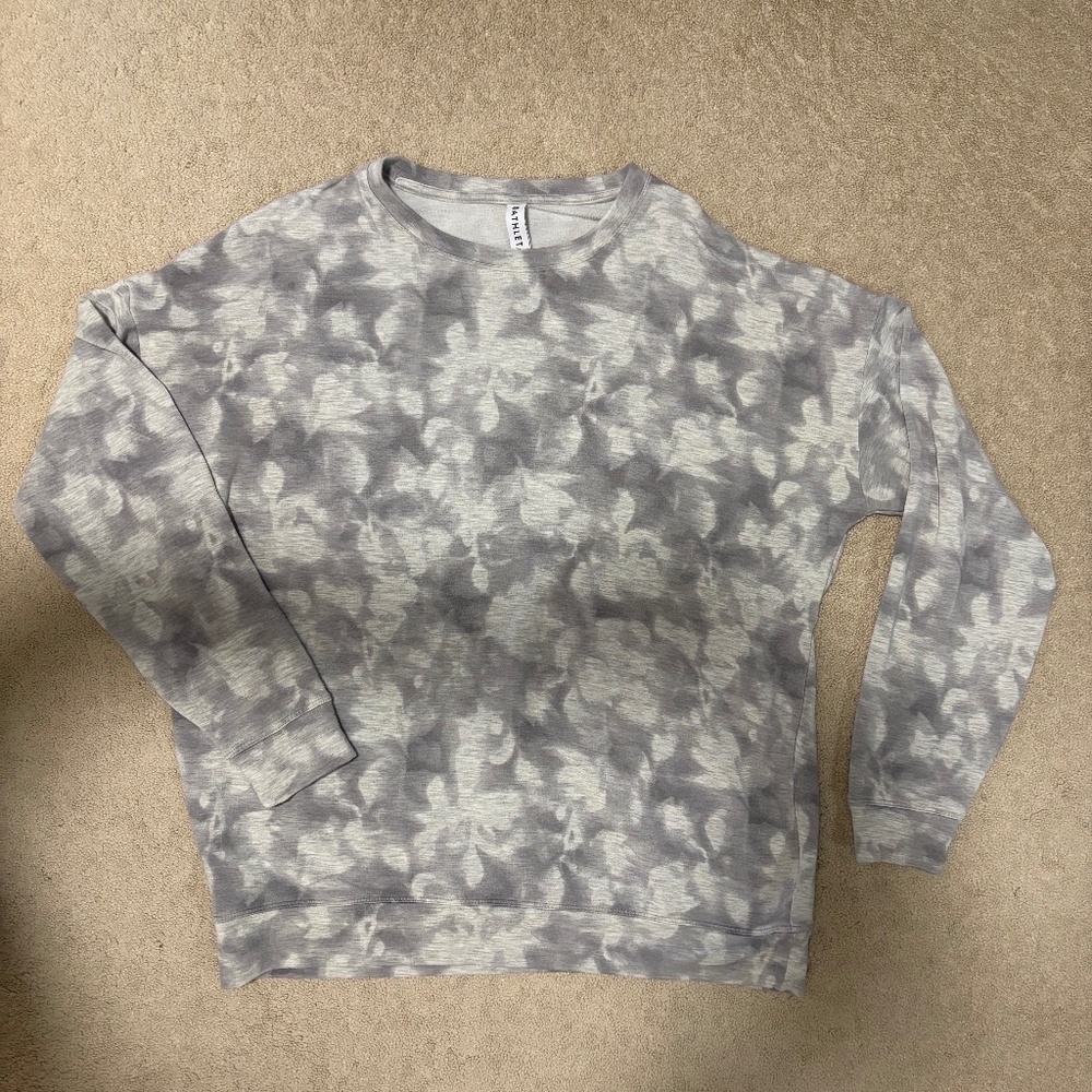 Athleta women’s medium sweat shirt